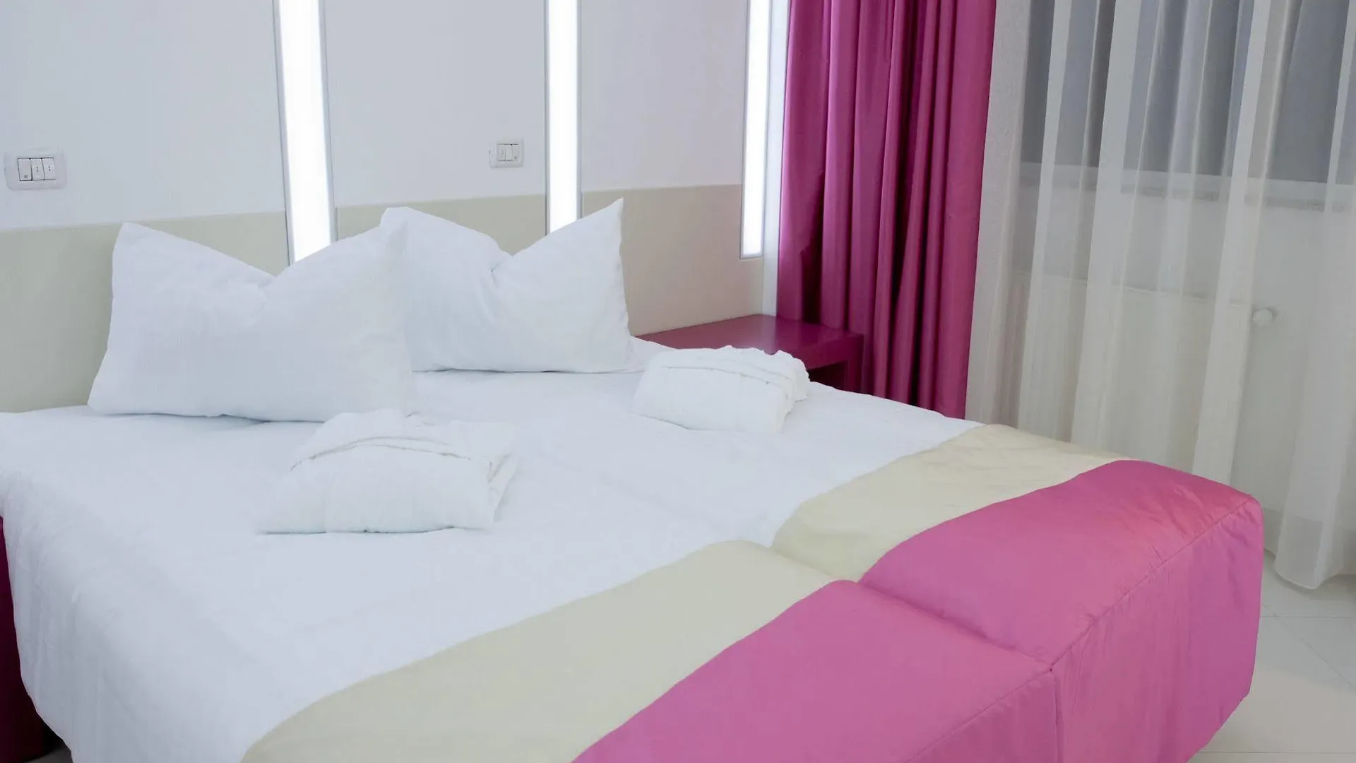 Christina Hotel Bucarest Rumanía