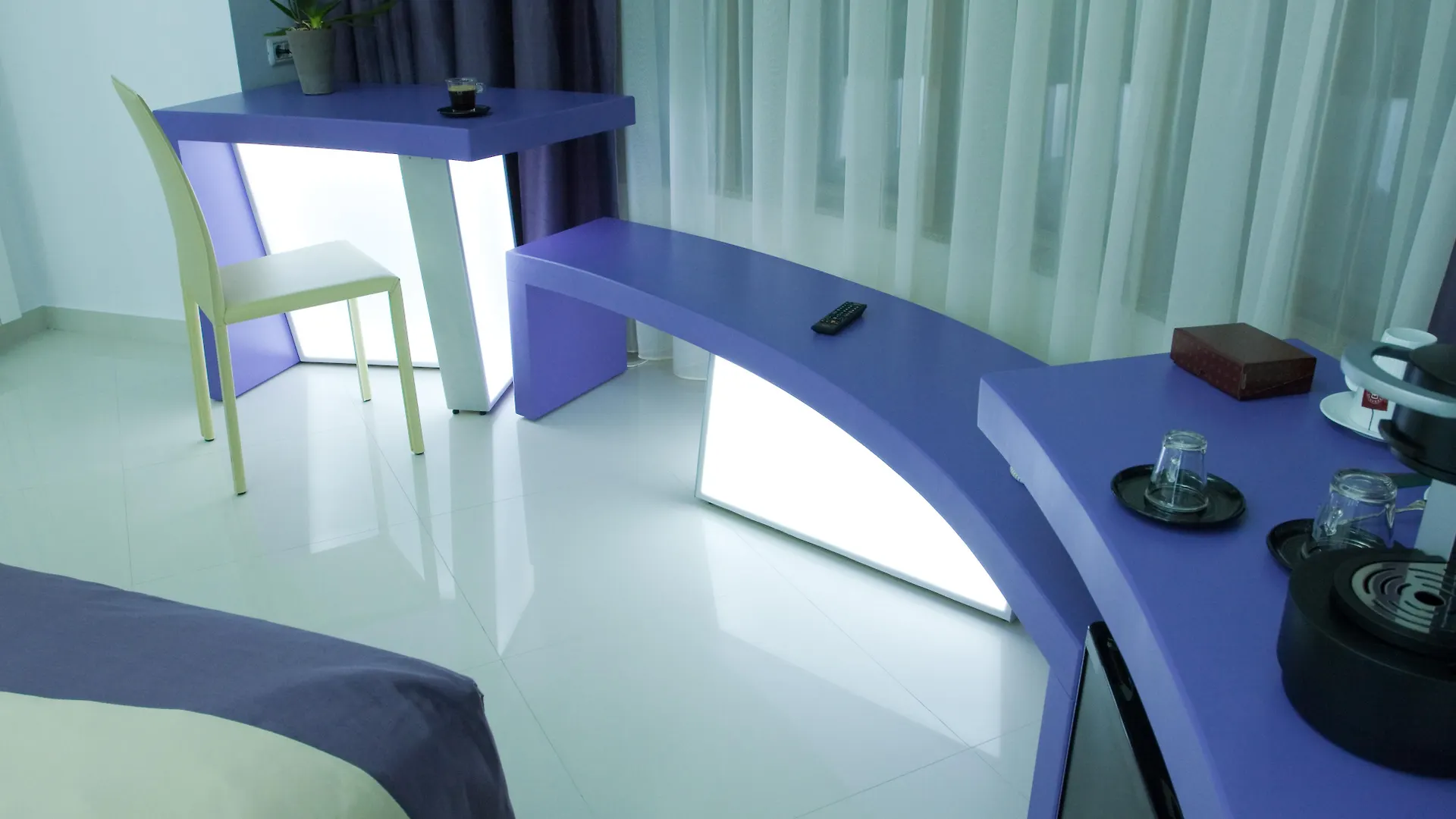 Christina Hotel Βουκουρέστι 4*,